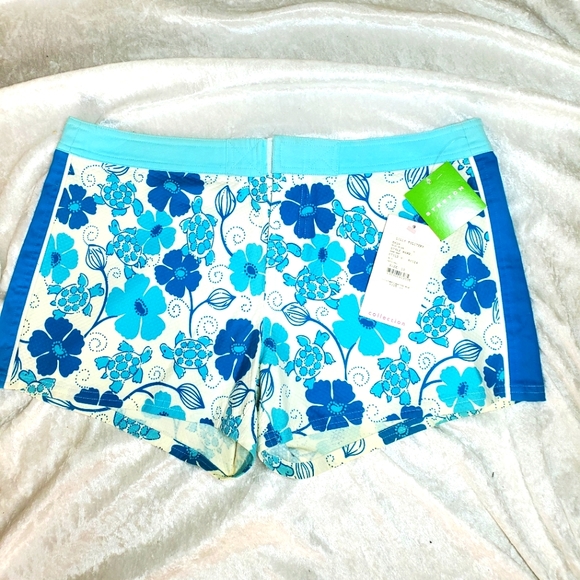 NWT Lilly Pulitzer Board Shorts 10 - Picture 1 of 4